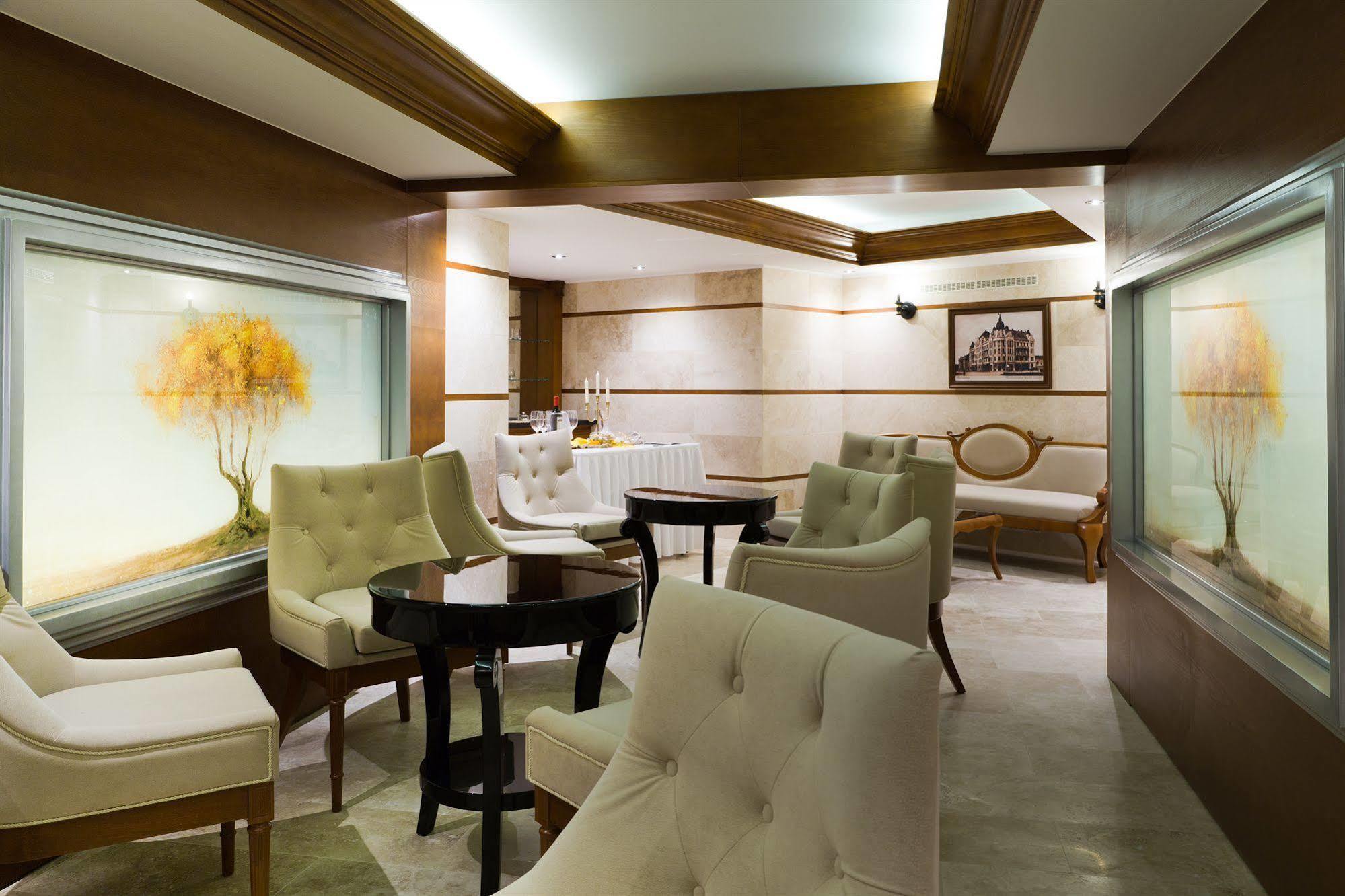 Hotel Central Nyíregyháza المظهر الخارجي الصورة